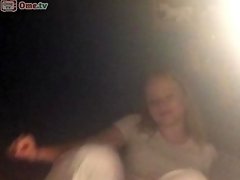 18yo blonde teen se montre à la webcam sur omegle