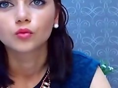 Seductive cam model gets tipped and fingers deep her pussy