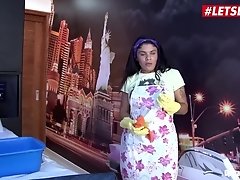 LETSDOEIT - Colombian Maid Twerks her Ass At Work On a BBC