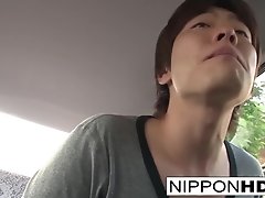 Hot Japanese babe fucks him in the car