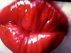 FetishPrincessAmira Red Lipstick Kisses Video 3