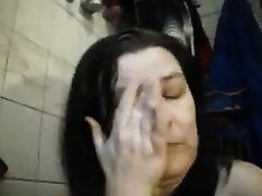 Wash face with her piss.mp4