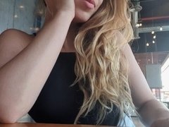 'O.M.G ! INOCENTE RUBIA niunfomana me SEDUCE en restaurante PUBLICO pornhub PREMIUM'